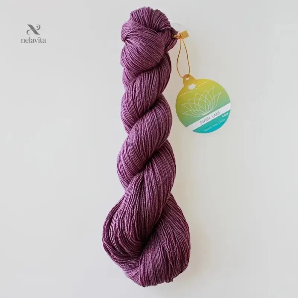 echeveaux-de-laine-fine-degradee-fil-doux-violet-bleu-pou-iizvjg-1