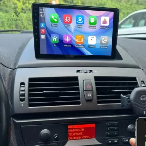 Autoradio tactile HD avec CarPlay et fonctionnalités avancées
