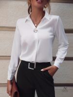 Top femme ajusté, détails de perles