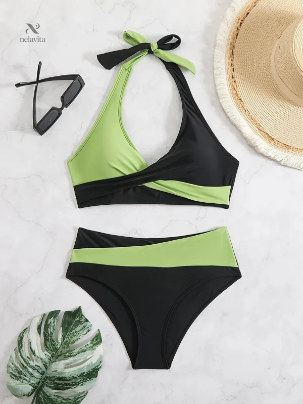 Ensemble de bain femme, style moderne et tendance