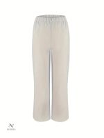 Tenue féminine : débardeur léger et pantalon ample