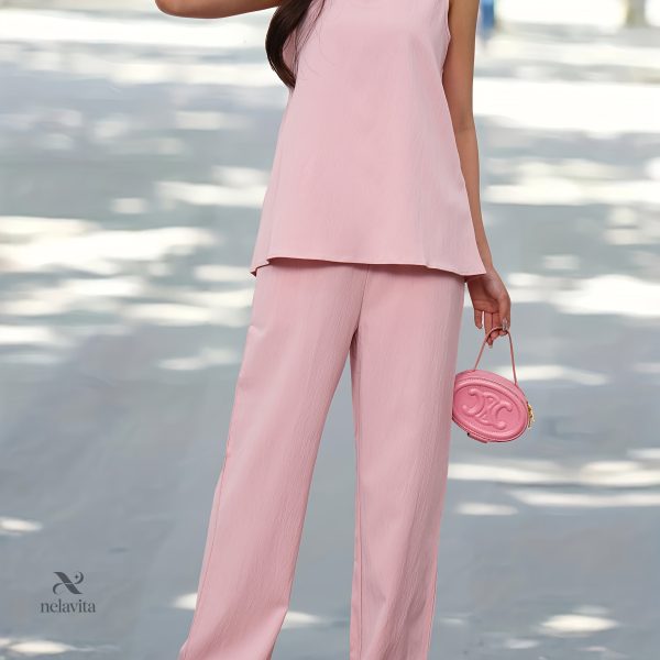 Stylé et confortable : ensemble femme débardeur et pantalon