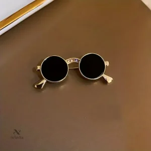 Bijou d'épingle doré pour touche élégante
