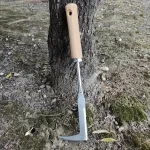 Faucille courbée idéale pour couper et désherber