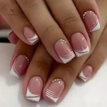 24 pièces de faux ongles avec strass et motif blanc