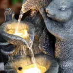 Fontaine lumineuse LED extérieure avec statue d'animal