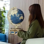 Modèle de globe terrestre en bois à assembler soi-même