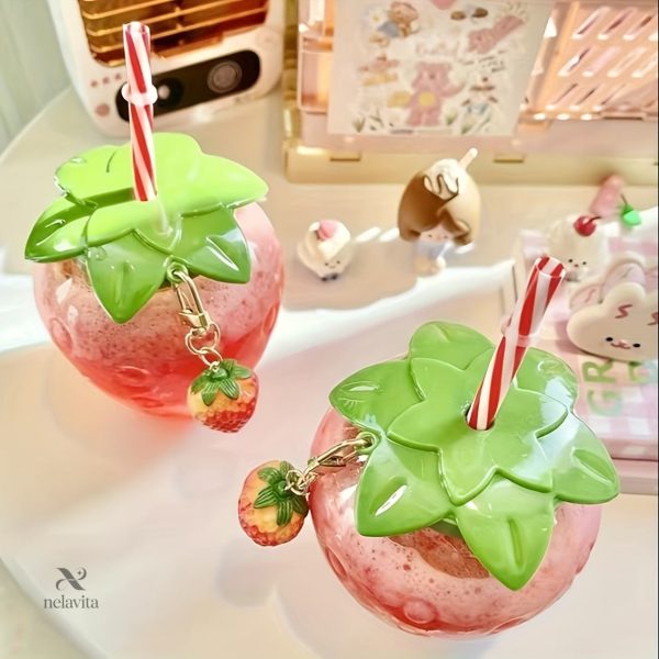gobelet-transparent-fraise-avec-couvercle-paille-1 Gobelet Transparent Fraise avec couvercle et paille