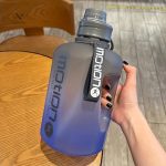 Gourde pratique pour les randonnées et le sport