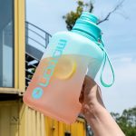 Gourde 2.2L, parfaite pour les séances d'entraînement