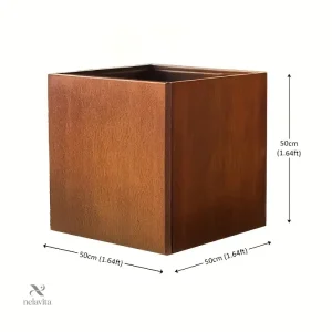 Pot de fleurs design en métal pour terrasse et jardin