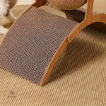 Griffoir en carton ondulé avec support en bois pour chats