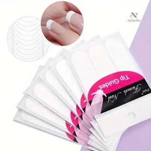 Guides autocollants pour une French manucure parfaite