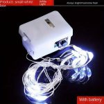 Ambiance lumineuse festive avec guirlande LED décorative