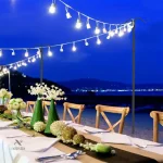 Éclairage décoratif extérieur sur poteaux pour ambiance nocturne