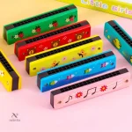 Harmonica en bois coloré pour éveil musical des enfants