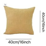 Coussin en fausse fourrure pour une touche de luxe