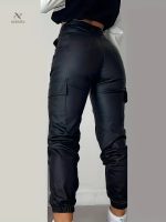 Pantalon cargo féminin avec rangement fonctionnel