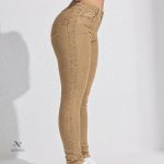 Pantalon denim ajusté femme, parfait pour le quotidien
