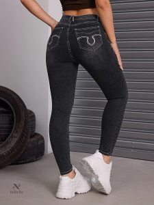Jean Slim Fit avec poches diagonales