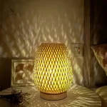 Lampe de bureau bohème avec une touche artisanale en bois