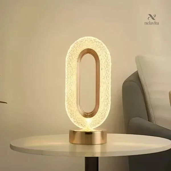 Éclairage d’ambiance élégant avec finition dorée