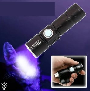 Lampe de poche compacte avec fonction zoom réglable