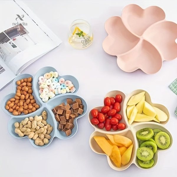 Lot d'assiettes fonctionnelles pour repas festifs