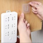 Système de fixation sans perçage pour divers espaces