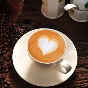 Pochoirs créatifs pour embellir vos boissons chaudes