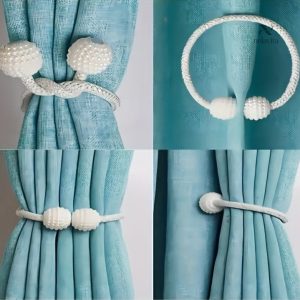 Set de deux accessoires pour rideaux en perles