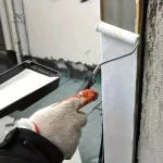 Outils de peinture : rouleaux pour finition et retouches efficaces