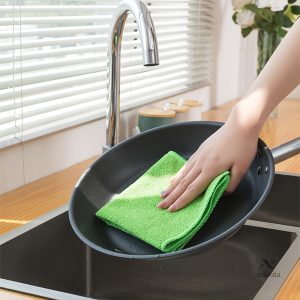 Serviettes de nettoyage en microfibre de couleur aléatoire