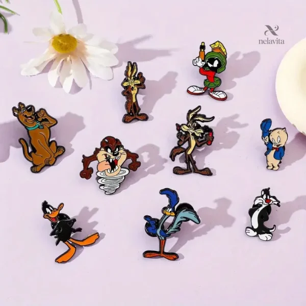 Ensemble de broches enfant avec personnages cartoon