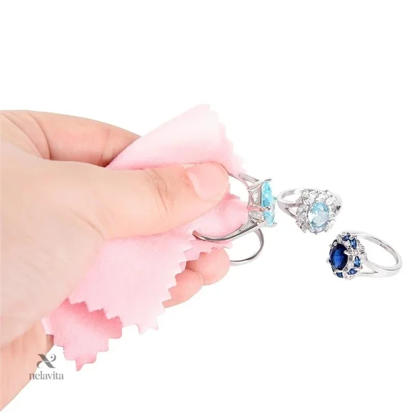 Lingettes pour polir et entretenir vos bijoux en douceur