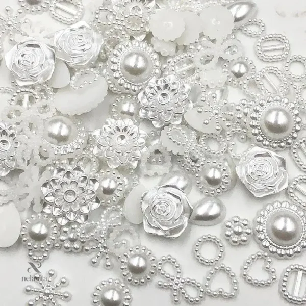 lot-de-perles-et-decorations-blanches-pour-cheveux-enfant-mg52tw-1