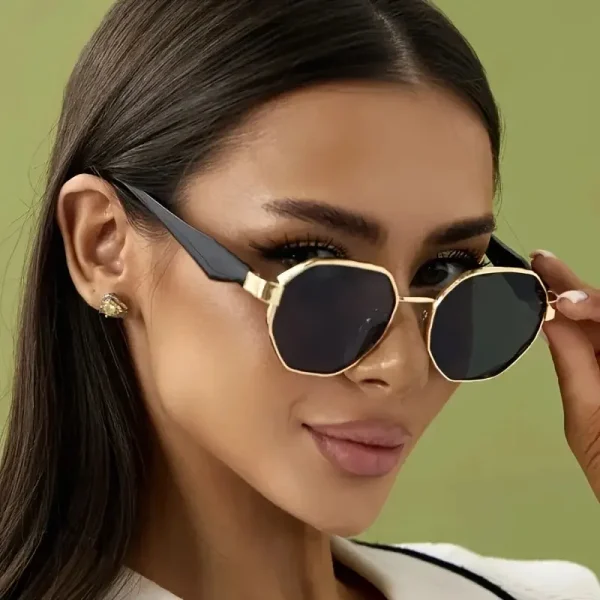 Lunettes de soleil stylées, parfaites pour l'été