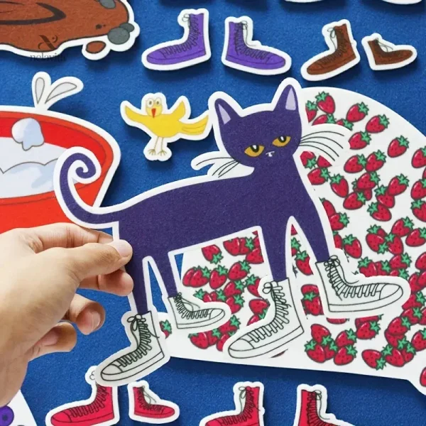 Jeu créatif avec marionnettes chat en feutrine