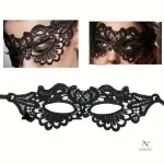Accessoire élégant pour bal masqué et soirées