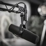 Micro de qualité pour voix off et performances vocales