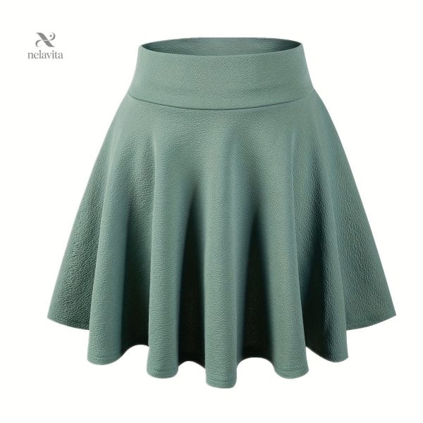 Mini jupe polyvalente pour différentes occasions