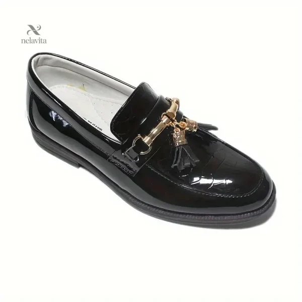 Chaussures noires garçon avec détails en pampilles