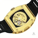 Montre élégante à mécanisme visible pour homme