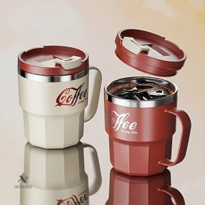 Mug isotherme pratique, idéal pour boissons chaudes ou froides