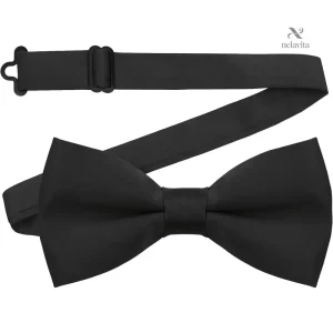 Accessoire élégant pour costume homme en soirée