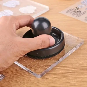 Tamponneur pratique pour projets de scrapbooking variés