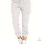 Élégance décontractée avec ce pantalon à poches