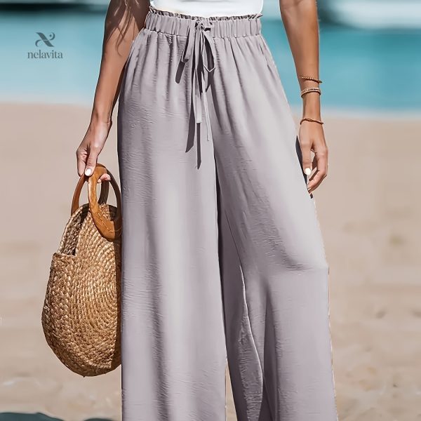 Vêtements pour femmes - Pantalon large et stylé