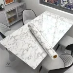 Papier adhésif marbré pour décorer meubles et surfaces