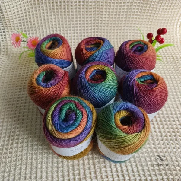 pelote-de-laine-arc-en-ciel-degrade-fil-multicolore-doux-9n9wc1-1